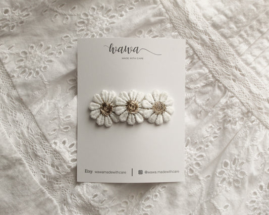 LACE CLIP I BIG DAISIES