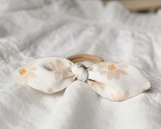 BUNNY TIE | BLUSH FLOWERS